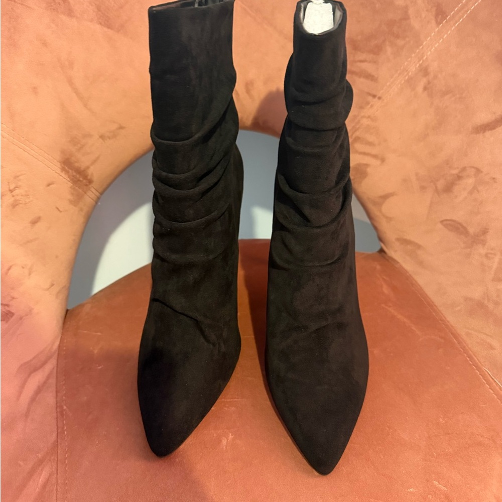Elegant Black Women's Boots